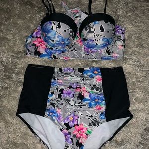 Swim suit set